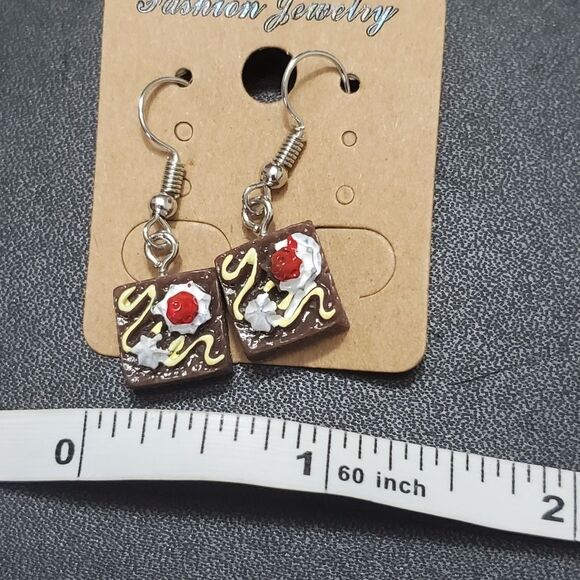 *Sale* Silver tone square brownie earrings - Picture 5 of 7